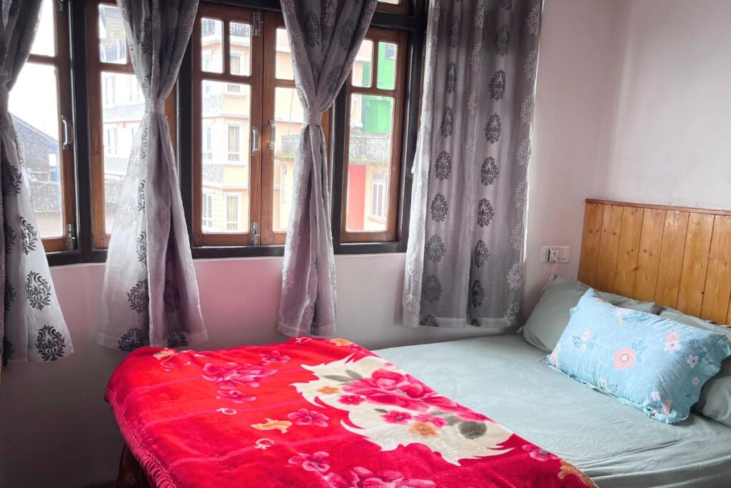 Kanchenjunga view stay at Himawas, Hotel, Homestay in Darjeeling